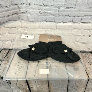 Goumi Black Baby Booties
